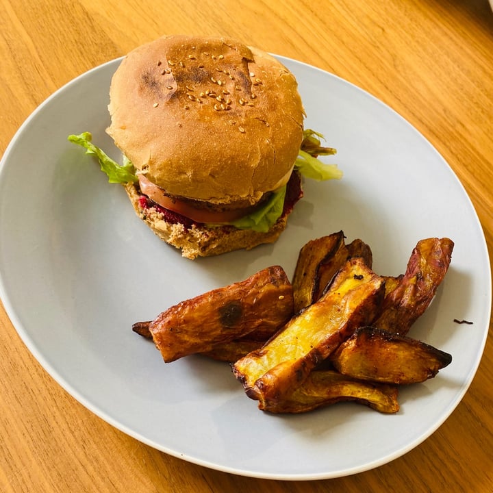photo of Lexi's Healthy Eatery Beyond Burger shared by @ftc on  26 Jul 2020 - review