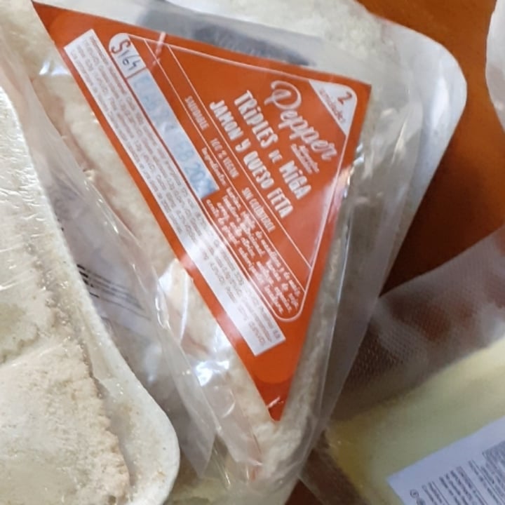 photo of Pepper Sandwichs De Miga de Jamón y Queso shared by @juantoniolo on  15 Mar 2021 - review