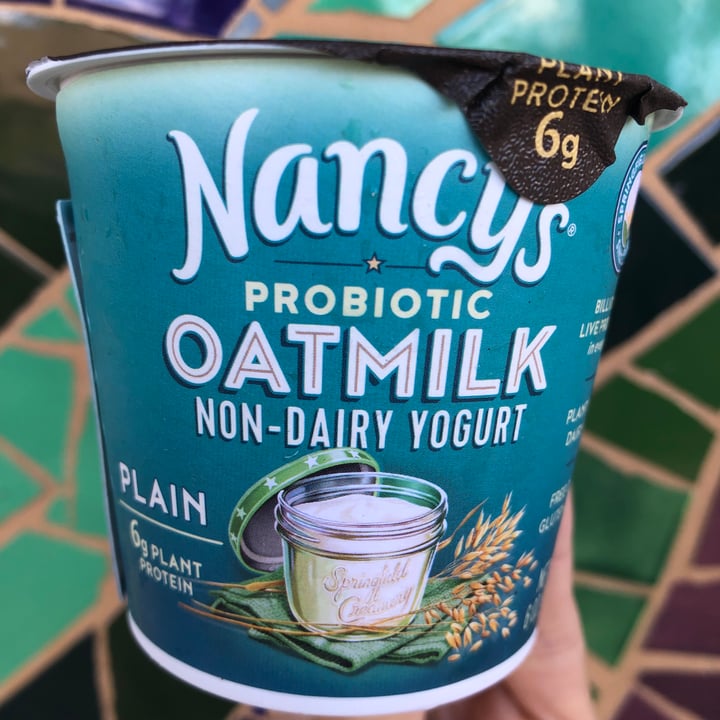 photo of Nancy's Yogurt Probiotic Oatmilk Non-Dairy Yogurt Plain shared by @bandita on  13 Nov 2021 - review