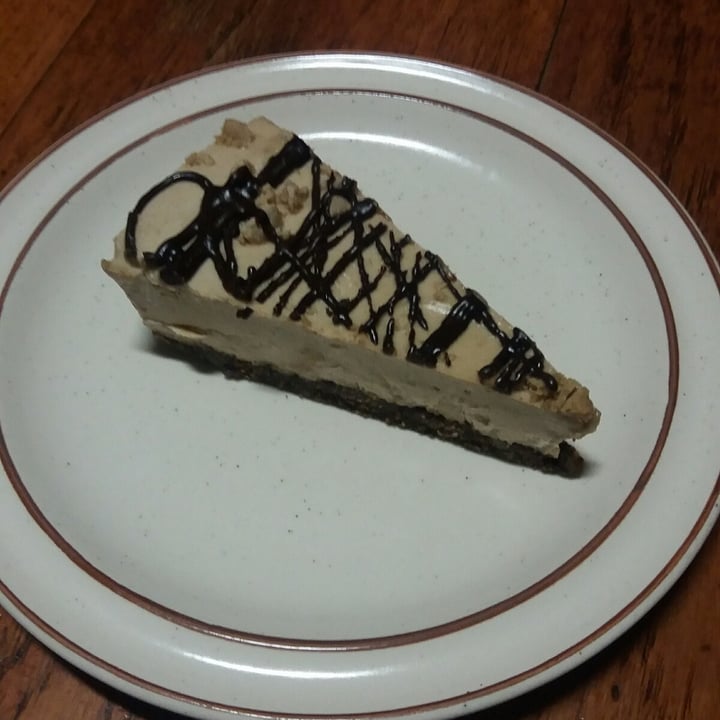 photo of Herbivorous Cookies and Cream Cheesecake shared by @talthegreenteacher on  25 Jul 2020 - review