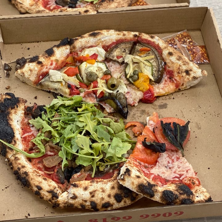 photo of ZAZZ Pizza Vegan Veggie Delight shared by @peasfulpea on  19 Feb 2022 - review