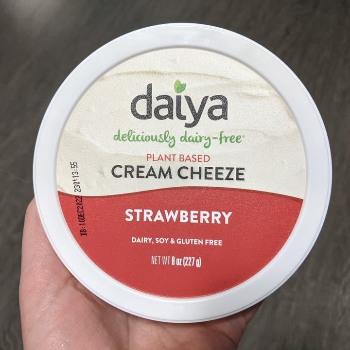 photo of Daiya Cream Cheese Style Spread Strawberry shared by @tina360 on  24 Nov 2022 - review