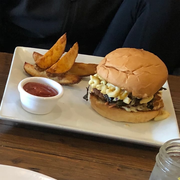 photo of VegeNation Mac daddy burger shared by @nicolealbritton on  05 Jun 2021 - review