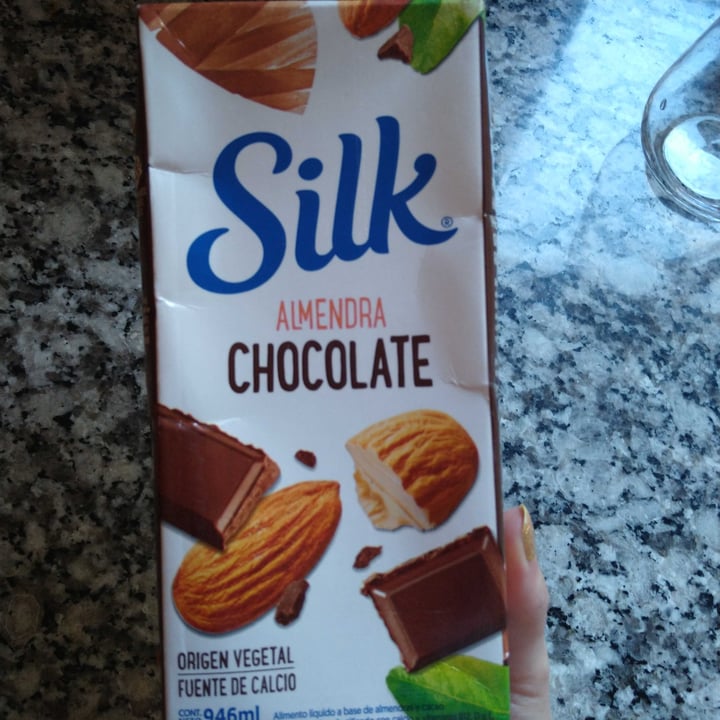 review photo of Silk Bebida de Almendra sabor Chocolate shared by @roberenicediaz on 16 Dec 2020 - review