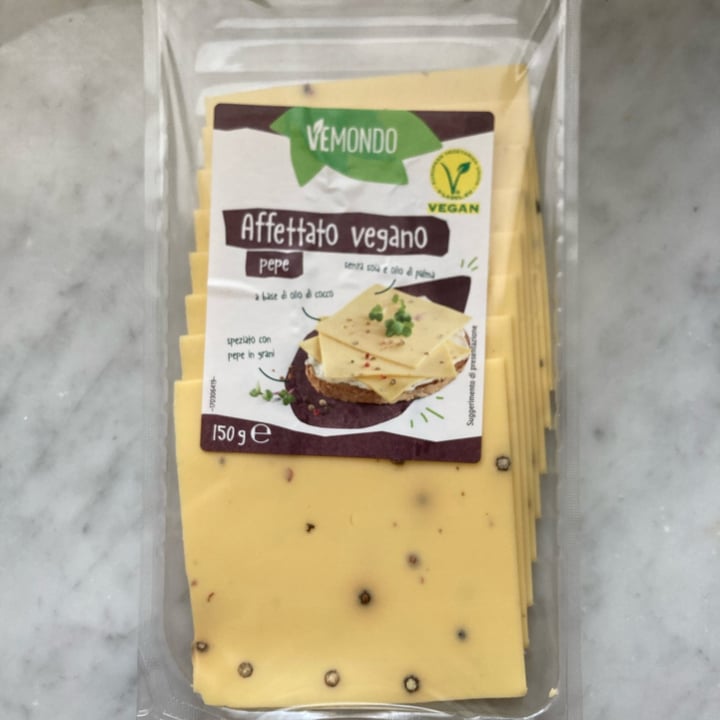 review photo of Vemondo Affettato Vegano Pepe shared by @lunis77 on 18 Jan 2022 - review