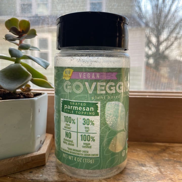 photo of GO VEGGIE Vegan Parmesan Grated Topping shared by @emmyanmmlvr on  02 Apr 2020 - review