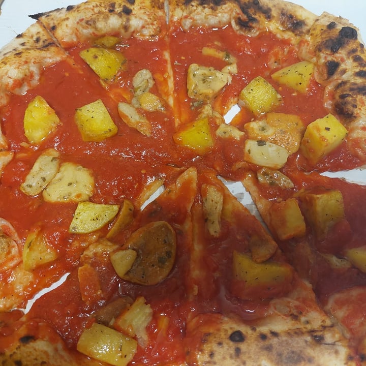 photo of Marghereat Pizza Pomodoro, Porcini, Patate shared by @michelam on  02 Jan 2022 - review