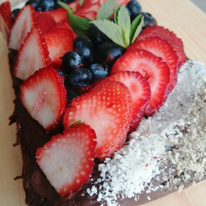 review photo of Los Hampsters Pastel De Chocolate Y Frutos Rojos shared by @comehierbas on 07 May 2020 - review