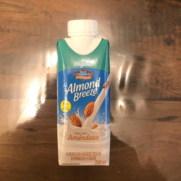 photo of Blue Diamond Original Almond Milk 250ml shared by @vitoriaj on  04 Jun 2022 - review