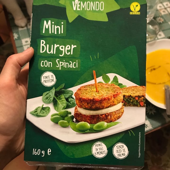 photo of Vemondo Mini burger con spinaci shared by @francius80 on  13 Mar 2022 - review