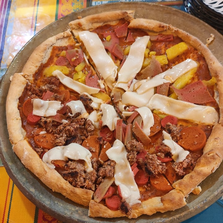 photo of Buggie Garden (Delivery and Takeaway) Pizza hawaiana y carne de lenteja shared by @carope02 on  19 Jun 2022 - review