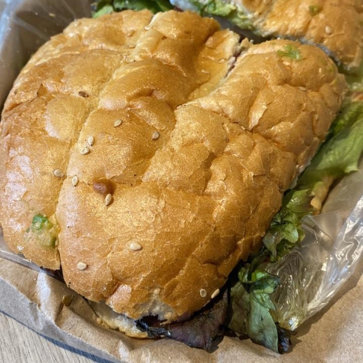 review photo of Rincón veggie Torta de milanesa shared by @ggsony on 01 Oct 2022 - review