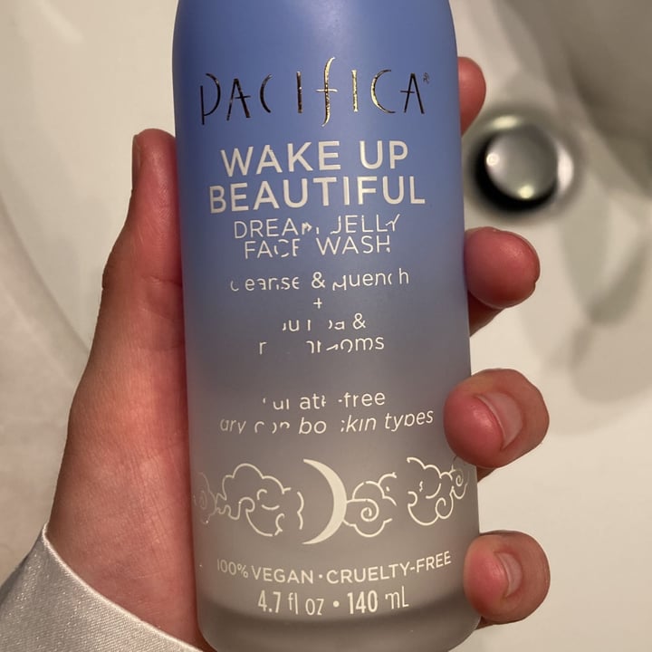 review photo of Pacifica Wake up beautiful dream jelly Face Wash shared by @giuliabalestrino on 13 Apr 2022 - review