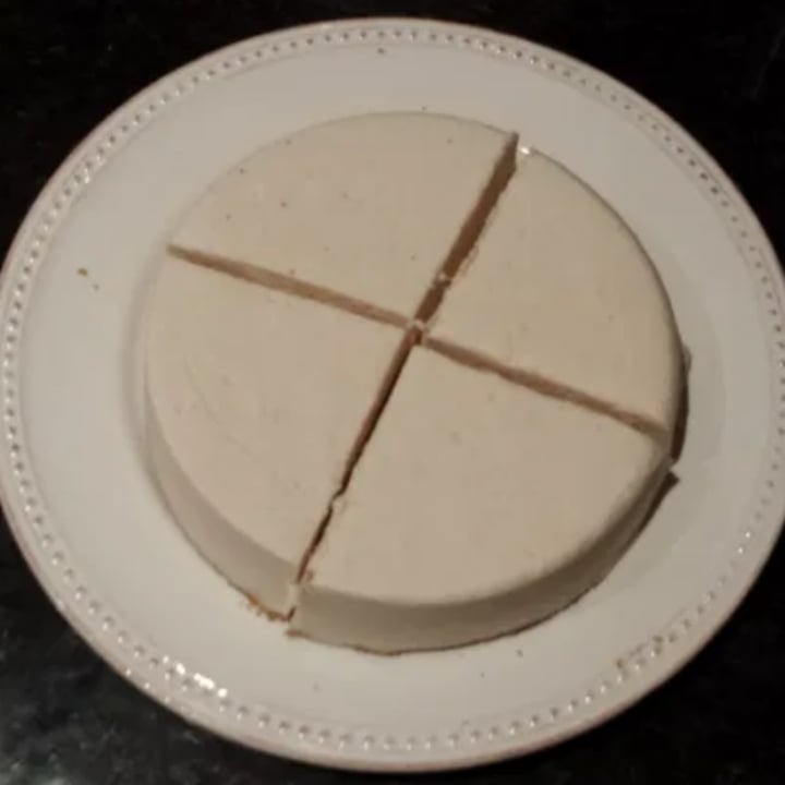 review photo of Daiya New York Cheezecake shared by @cmeyers7743 on 28 May 2021 - review