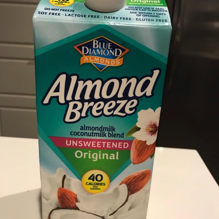 photo of Blue Diamond Unsweetened Almondmilk Coconutmilk Blend shared by @enfinprintemps on  20 May 2020 - review