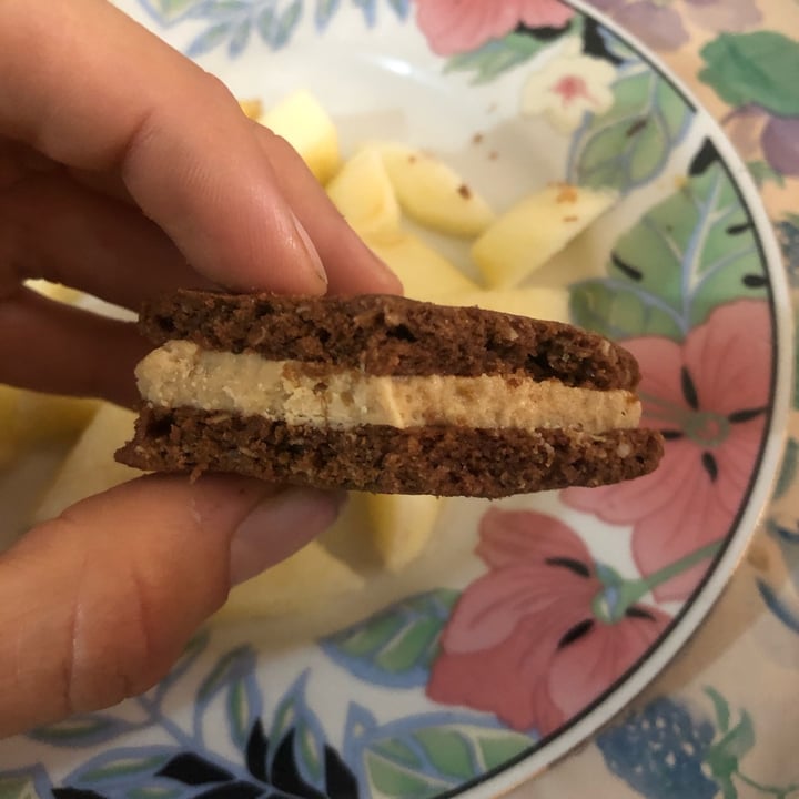 photo of Meltaím Alfajor De Cacao Y Pasta De Maní shared by @camimoscoso on  03 Feb 2022 - review