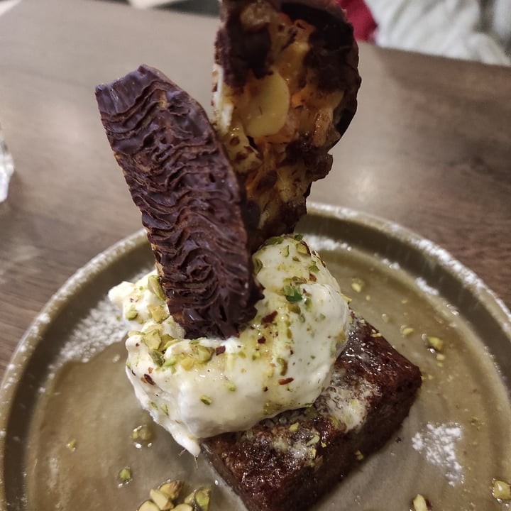 photo of Vegivores Sticky Toffee Pudding shared by @tuscanvegan on  05 Dec 2021 - review