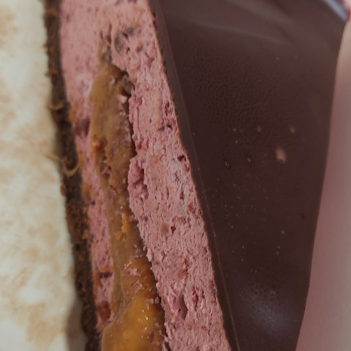 photo of 2Hearts Bakery mousse al cioccolato, burro di arachidi e lamponi shared by @geo-idee on  10 Jun 2022 - review