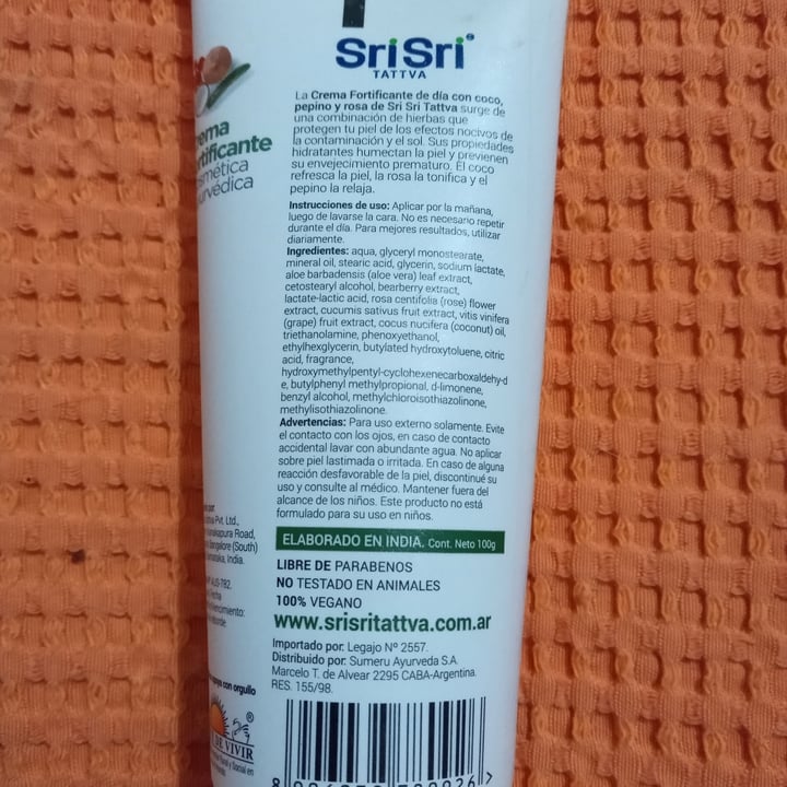 photo of SriSri Tattva Crema fortificante De Día shared by @melchor on  14 Jan 2021 - review