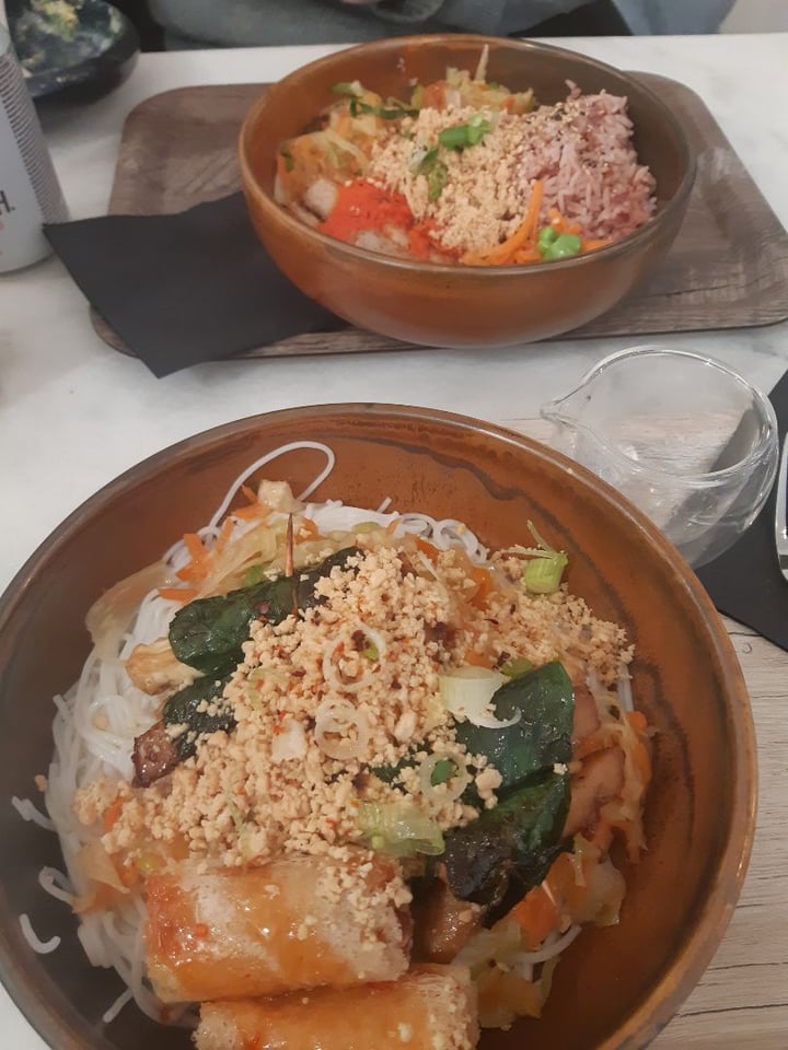 review photo of Liu Lin Crispy Wantons, alot rice noodles and crispy "chicky" rice shared by @gaiathena on 03 May 2019 - review