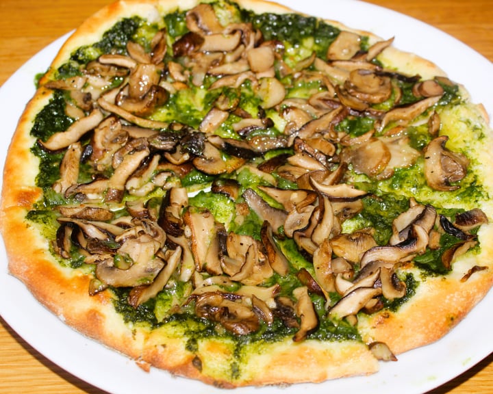 photo of Belse Restaurant, Bar & Brewery Mushroom Pesto Pizza shared by @padelmann on  02 Aug 2022 - review