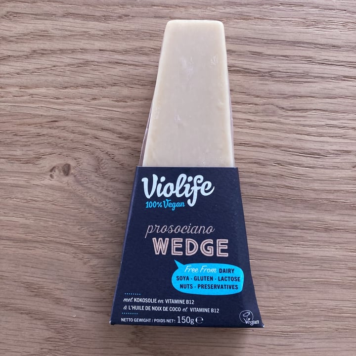 photo of Violife Prosociano Wedge shared by @-margot- on  09 Sep 2021 - review