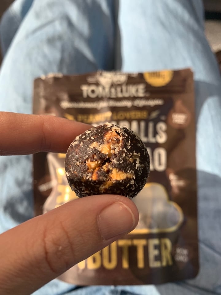 photo of Tom & Luke Peanut Butter & Cacao Snackballs shared by @plantbasedarmy on  02 Feb 2020 - review