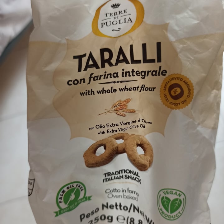 photo of Terre di Puglia Taralli con farina integrale shared by @fraveg15 on  05 Jul 2022 - review