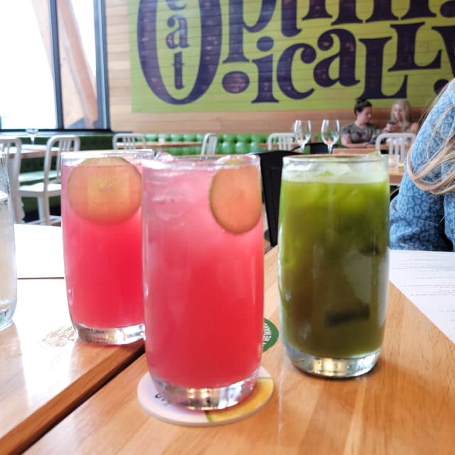 Foto del piatto “Sparkling Prickly Pear Tisane”