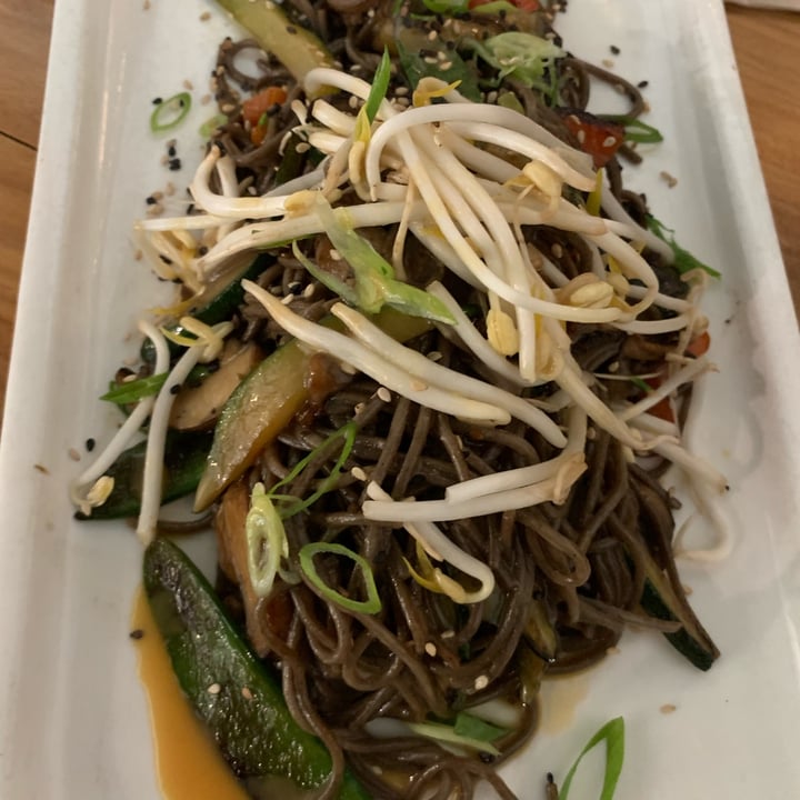 photo of Roots & Rolls Yakisoba shared by @helenpfuertes on  01 Jan 2022 - review