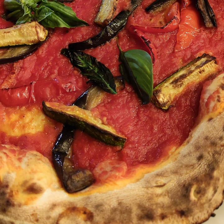 photo of Locanda Della Pacchiana Pizza rossa con verdure shared by @esperanzafumilla on  19 Jun 2022 - review