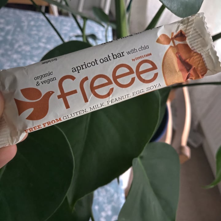 photo of Freee Apricot oat bar shared by @rhys-d-hawkins on  15 Jan 2021 - review