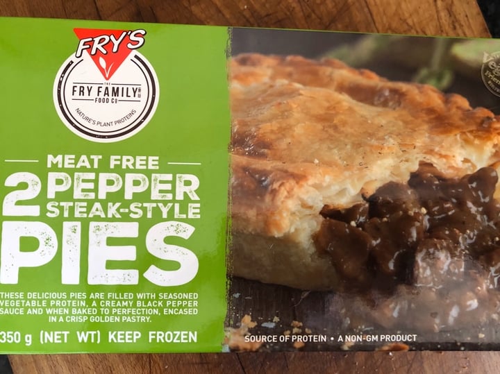 photo of Fry's Family Food 2 Pepper Steak-Style Pies shared by @marchesivegan on  14 Jan 2020 - review