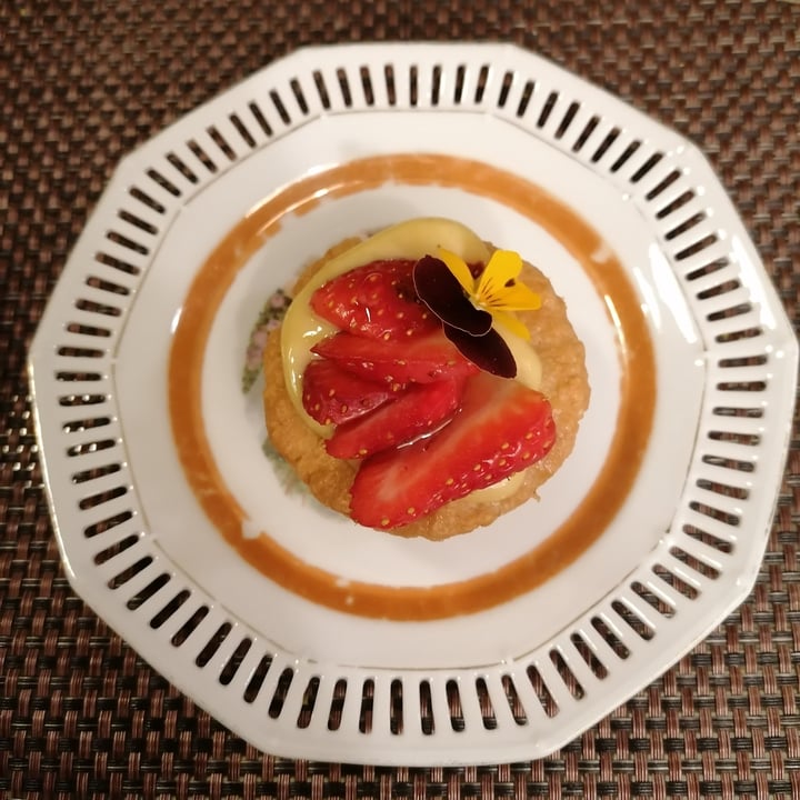 review photo of Cucinot Tartelletta con crema e fragole shared by @jessicarebeg on 27 Mar 2022 - review