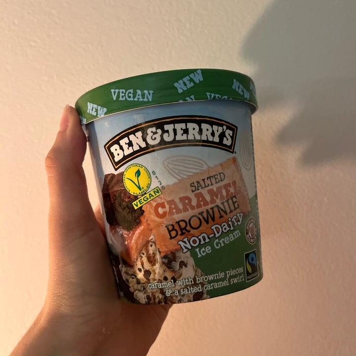 photo of Ben & Jerry's Salted caramel brownie shared by @xanaramos on  14 Jun 2022 - review