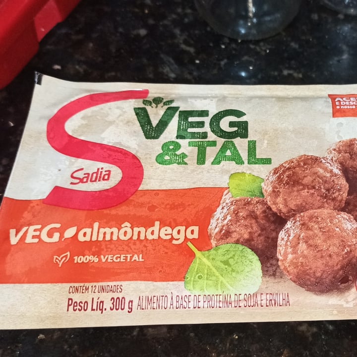 review photo of Sadia Veg Almondegas shared by @andreialeonor on 04 Dec 2022 - review