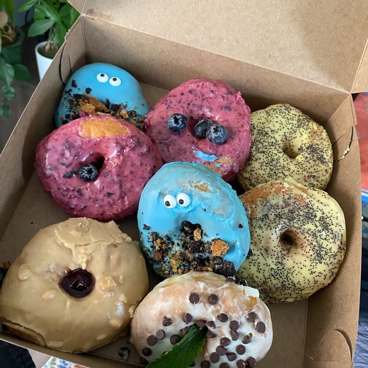 photo of Donut Alliance Donuts shared by @oznur on  27 Apr 2021 - review