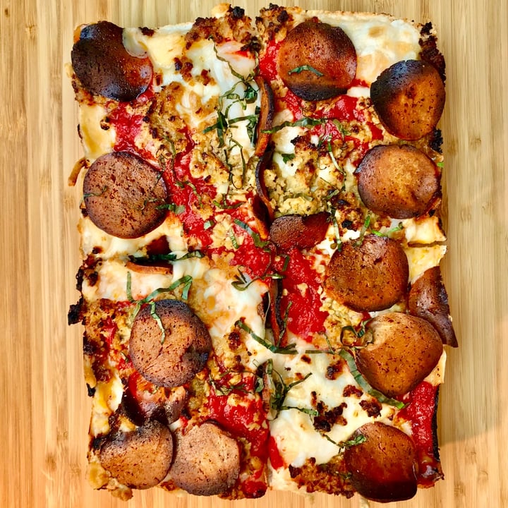 photo of Boxcar Pizza The Animal Lover Pizza shared by @pdxveg on  09 Apr 2021 - review