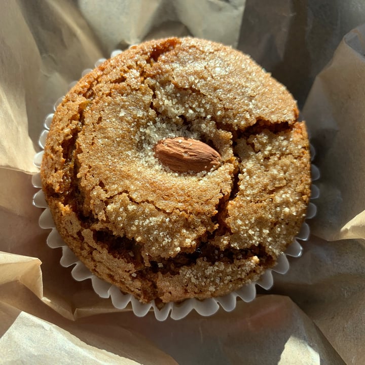 photo of Rainbow Bakery Gluten-Free Pumpkin Ginger Almond Muffin shared by @allhess on  09 Sep 2021 - review