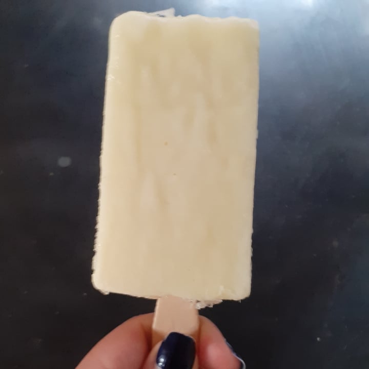review photo of Haulani paleta de ananá y jengibre shared by @camydandelion on 29 Nov 2020 - review