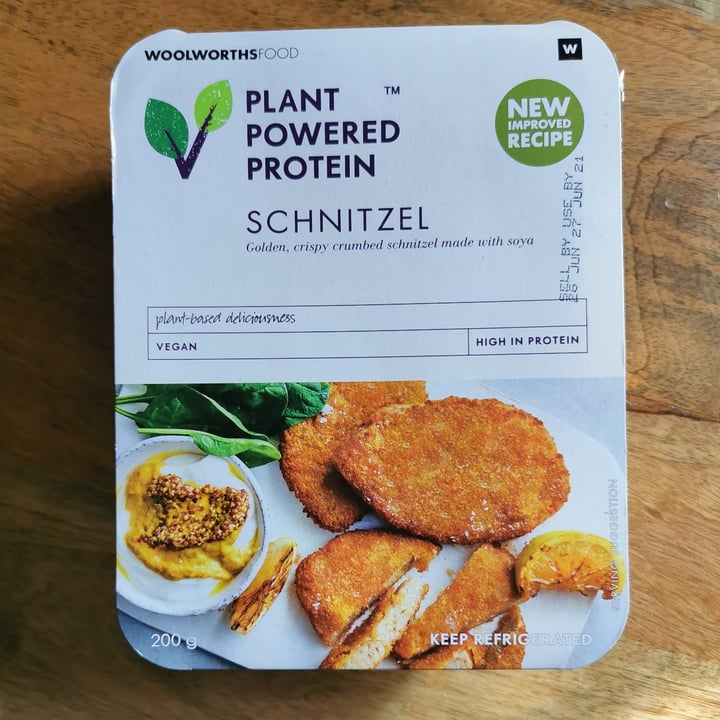 photo of Woolworths Food Woolworths Plant Powered Schnitzel shared by @vegantribeza on  19 Jun 2021 - review