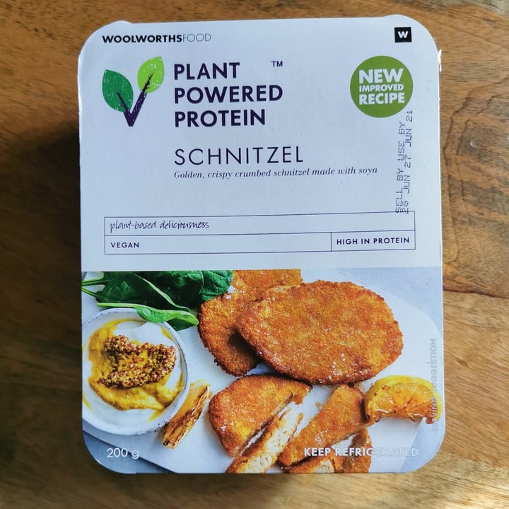 review photo of Woolworths Food Woolworths Plant Powered Schnitzel shared by @vegantribeza on 19 Jun 2021 - review