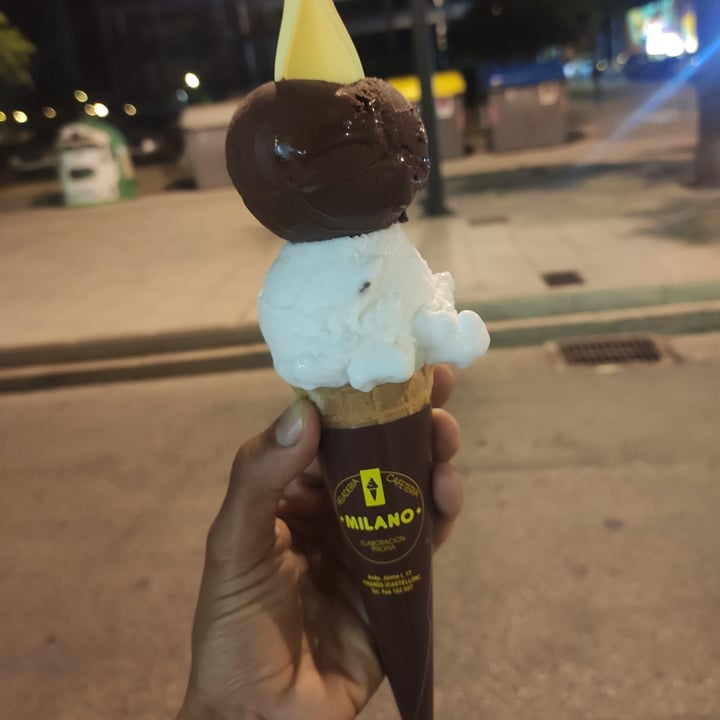 photo of Gelateria Milano Helado Coco Y Chocolate Negro shared by @jarita on  05 Jul 2021 - review