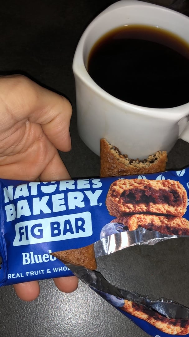 photo of Nature's Bakery Blueberry Fig Bar shared by @anandanatalia on  28 Feb 2020 - review