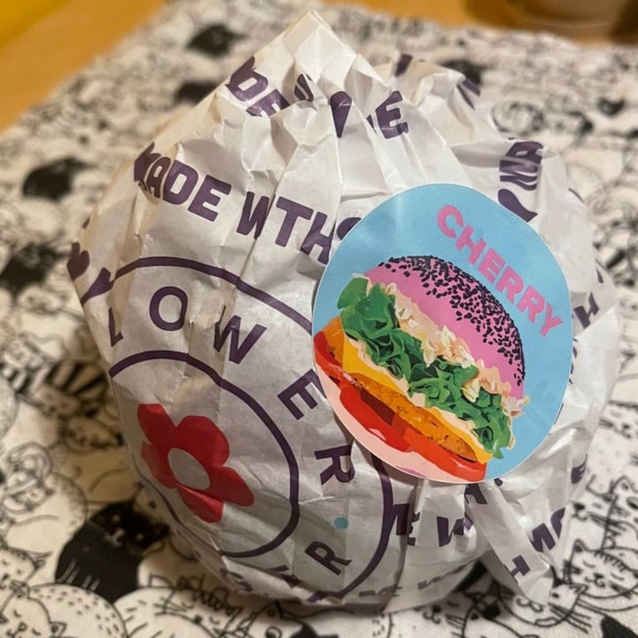 photo of Flower Burger Cherry bomb shared by @tipsyballoons on  02 Aug 2022 - review