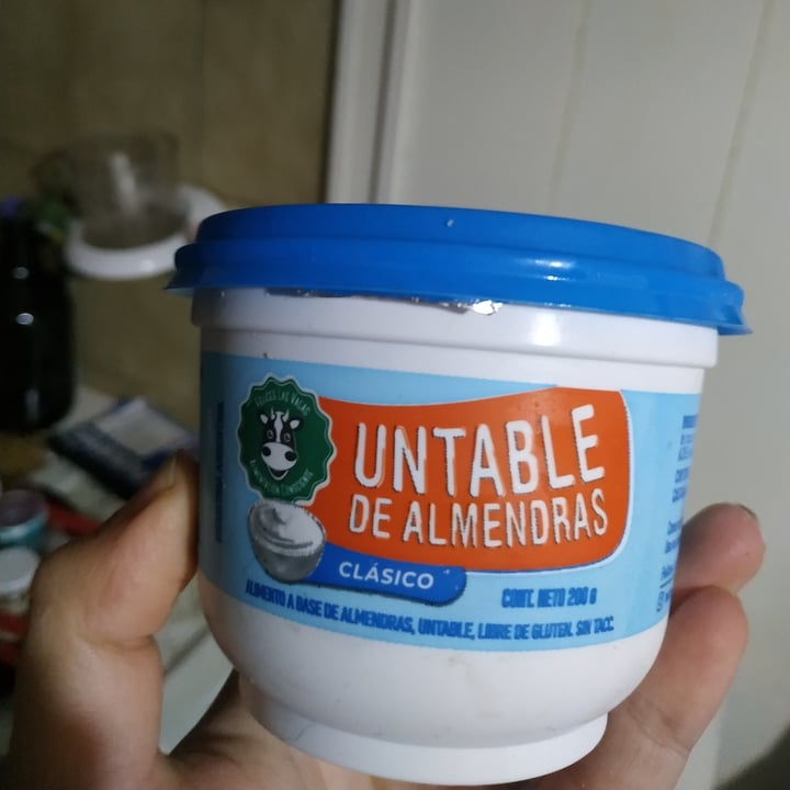 photo of Felices Las Vacas Untable de Almendra Clasico shared by @hojitaderaiz on  01 May 2020 - review