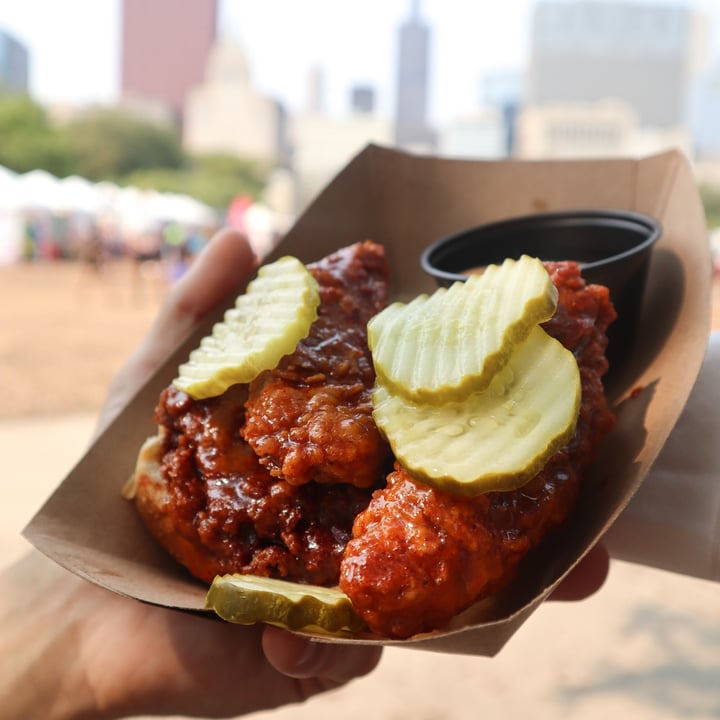 LETTUCE FEAST Sherman Oaks, Los Angeles, United States Hot honey chikn