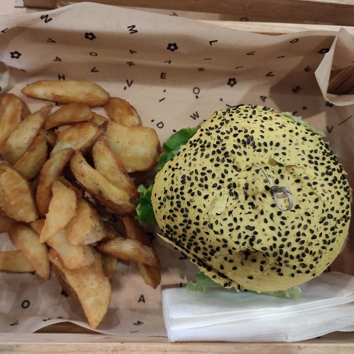 photo of Flower Burger Roma Funky Cecio shared by @valegi on  03 Dec 2022 - review