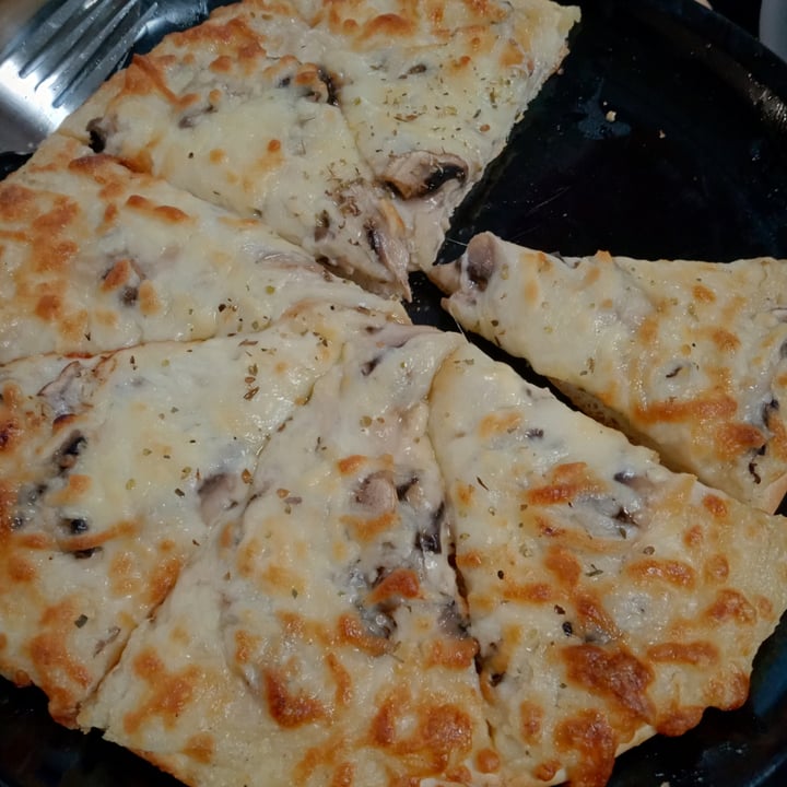 photo of Blooming Sprout Mushroom Ham Pizza shared by @maiwennmia on  18 Jan 2022 - review