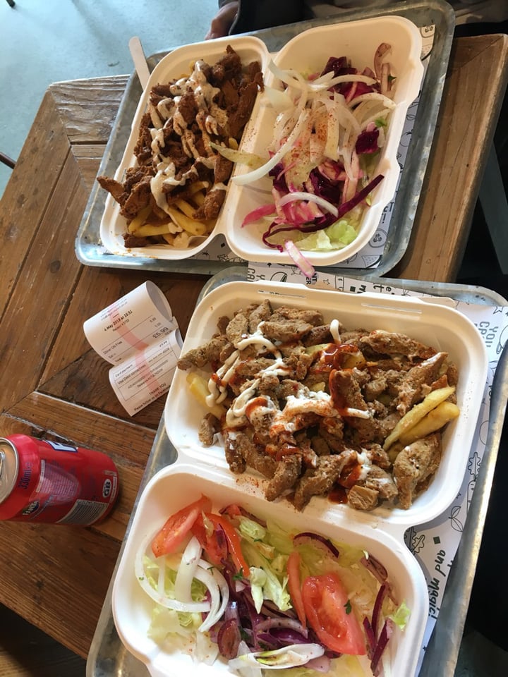 photo of Vegan Munch UK Döner on chips shared by @laurapratt on  16 Jun 2019 - review